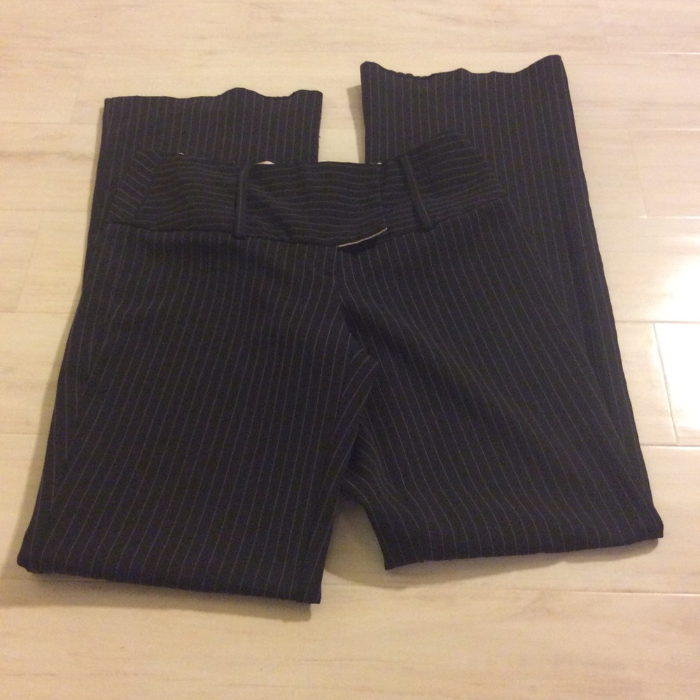 Ladies Slacks, shiny black w/ pink pin stripes 💗